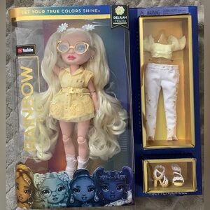 Rainbow High Doll Delilah Fields with Accessories-New